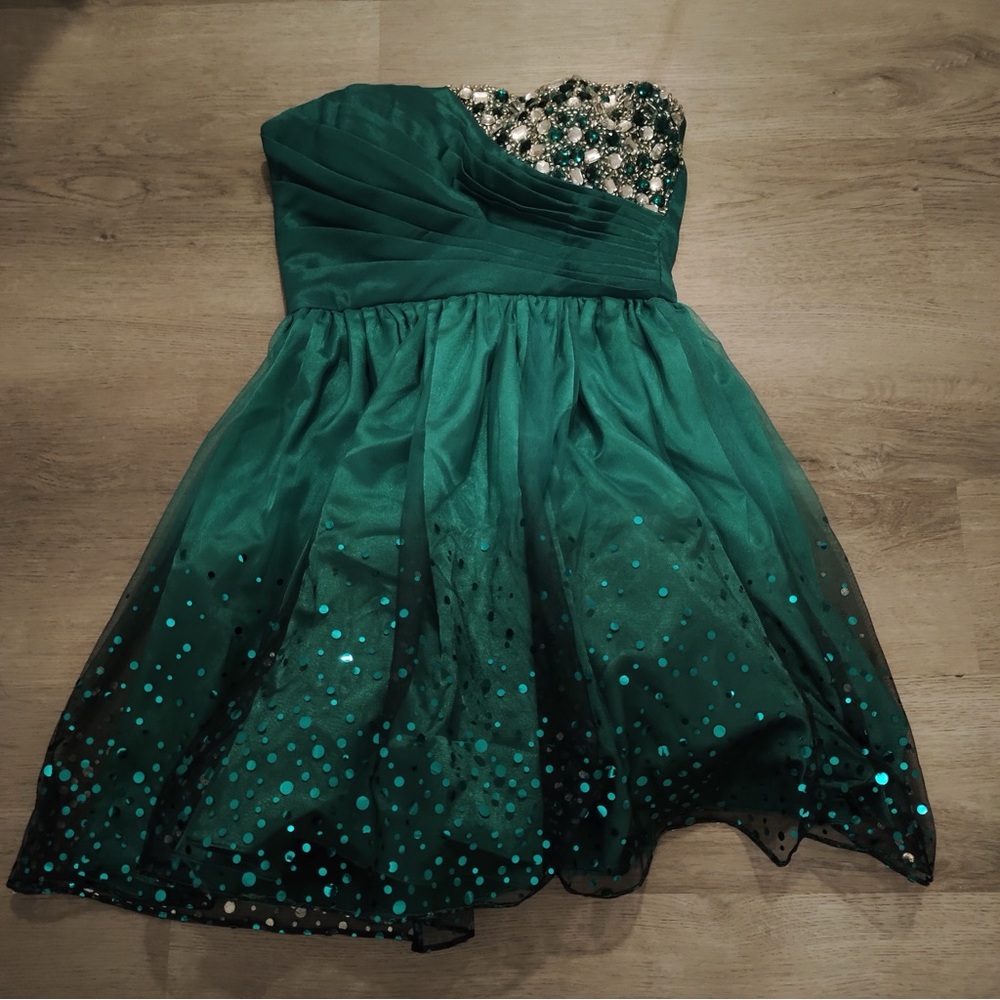 Green Sparkly Formal Dress